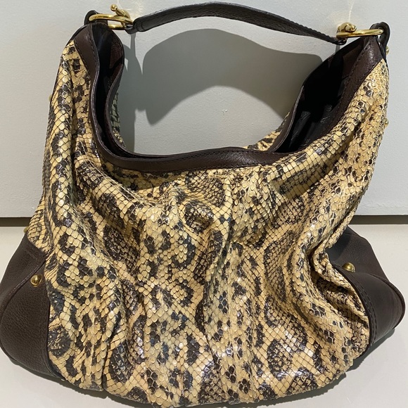 $3550 ❤️SOLD❤️GUCCI PYTHON SNAKESKIN LARGE JOCKEY HOBO - Picture 2 of 8